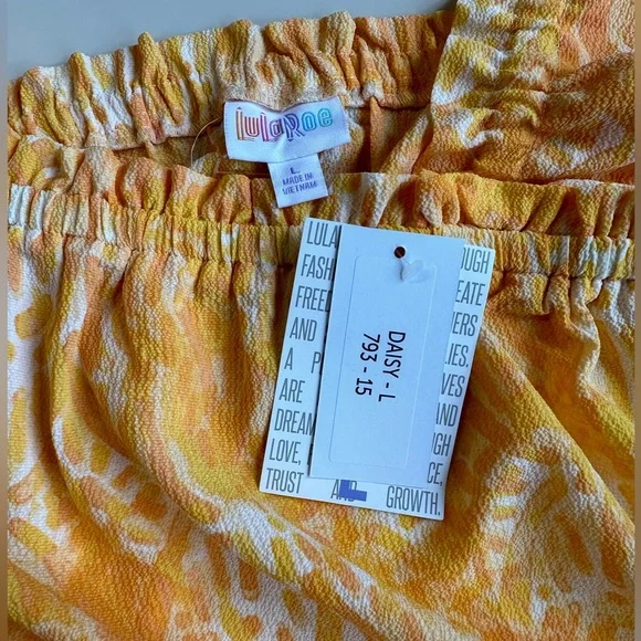NWT Lularoe Daisy ruffle strap tank top yellow size L - Picture 4 of 7